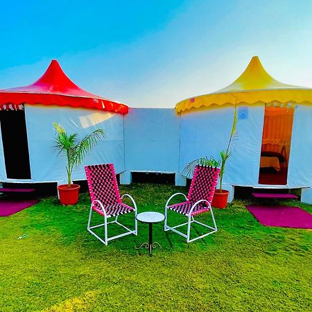 Iris Heaven'Z By Radha Rani Resort Jaipur Luaran gambar