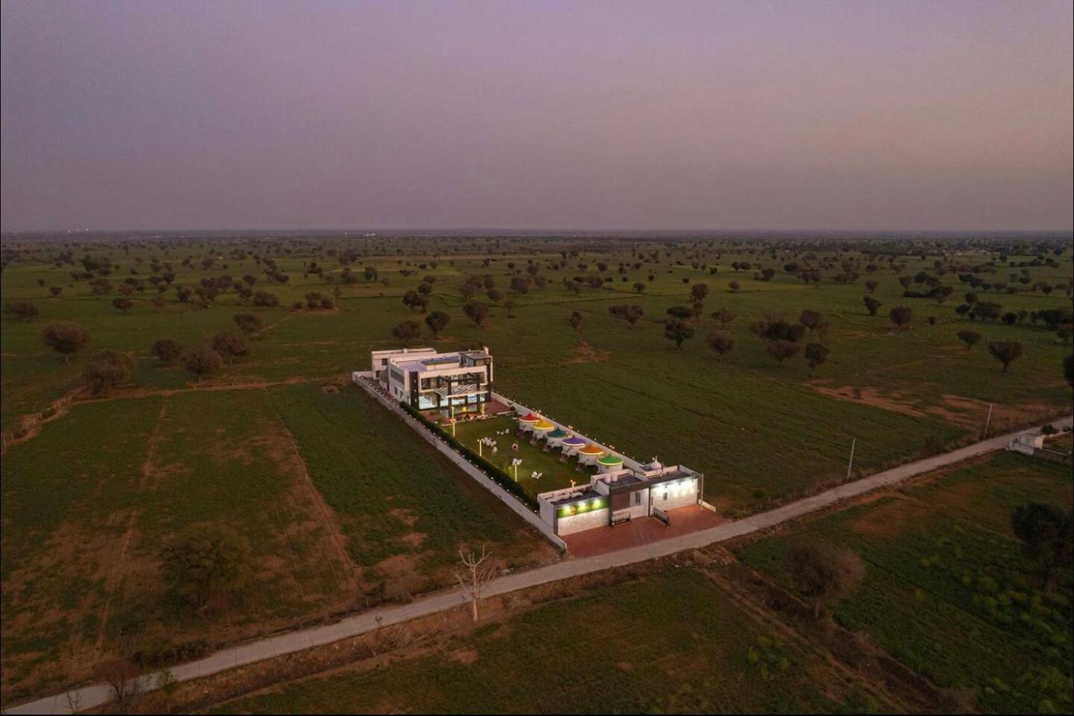Iris Heaven'Z By Radha Rani Resort Jaipur Luaran gambar